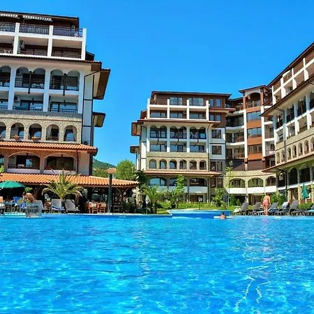 Grosses Studio Olymp In Der Naehe Des Strandes Mit Eigenem Innenhof Und Zugang Zum Pool アパート *