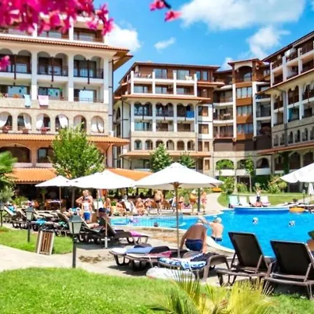 Grosses Studio Olymp In Der Naehe Des Strandes Mit Eigenem Innenhof Und Zugang Zum Pool アパート スヴェティ・ヴラス