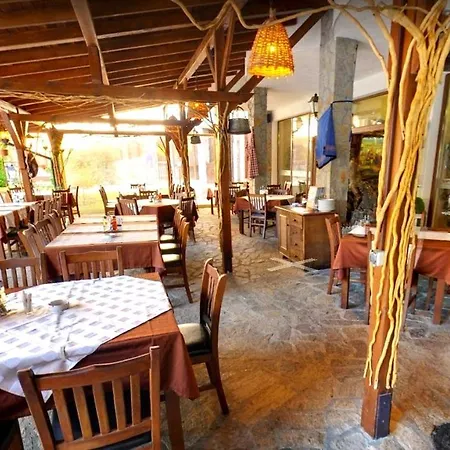 Grosses Studio Olymp In Der Naehe Des Strandes Mit Eigenem Innenhof Und Zugang Zum Pool *