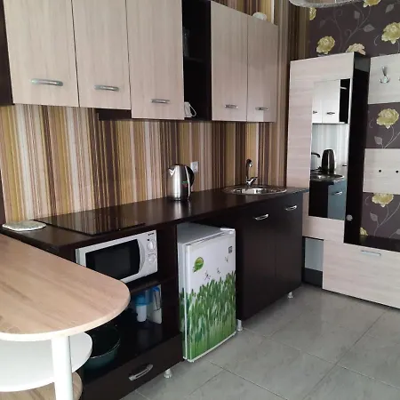 Grosses Studio Olymp In Der Naehe Des Strandes Mit Eigenem Innenhof Und Zugang Zum Pool
