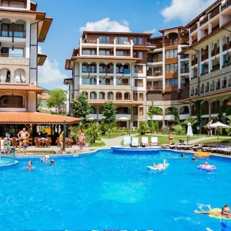 Апартамент Grosses Studio Olymp In Der Naehe Des Strandes Mit Eigenem Innenhof Und Zugang Zum Pool