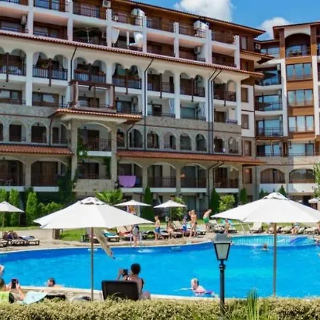 Grosses Studio Olymp In Der Naehe Des Strandes Mit Eigenem Innenhof Und Zugang Zum Pool Апартамент *