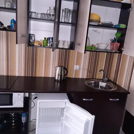 Grosses Studio Olymp In Der Naehe Des Strandes Mit Eigenem Innenhof Und Zugang Zum Pool Апартамент *